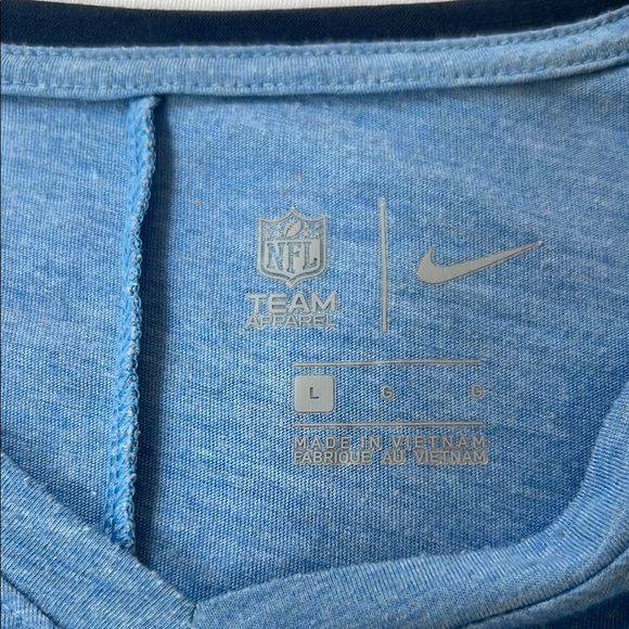 NFL Titans Women’s Light Blue Nike Tee - Picture 2 of 8